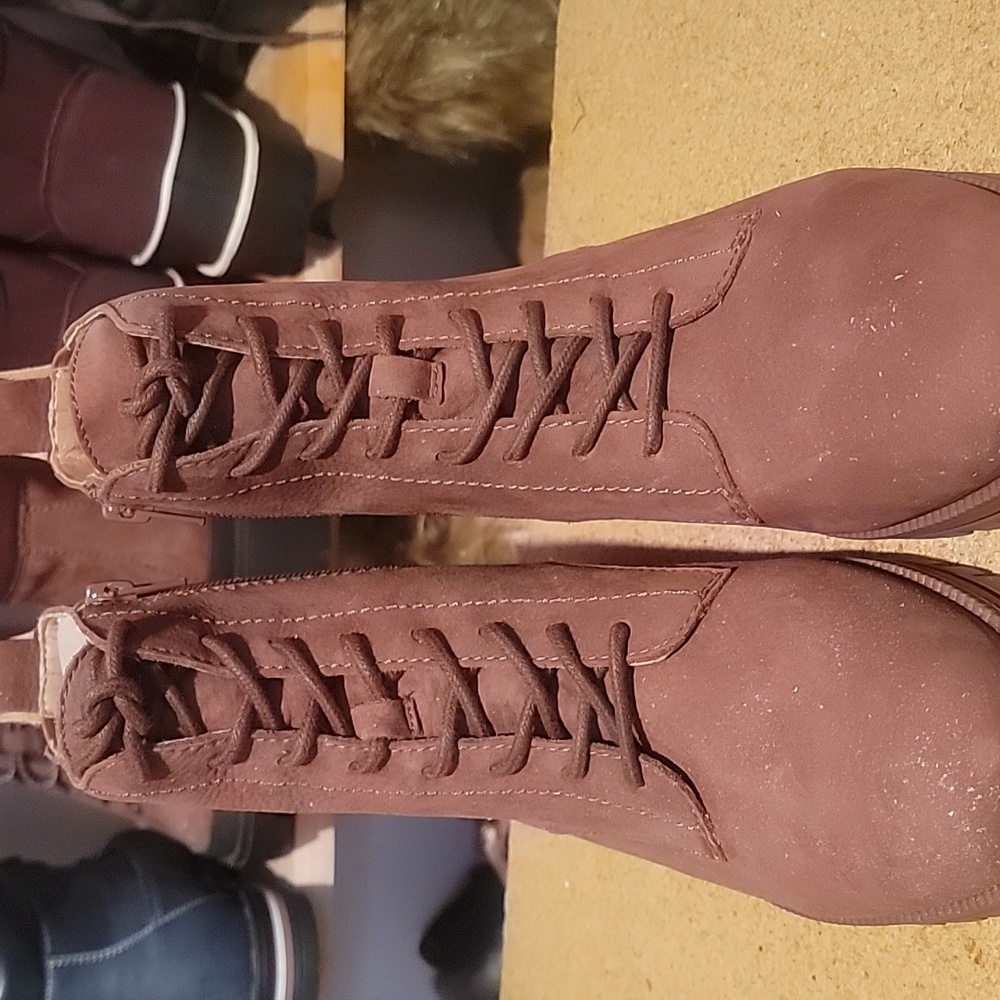 women's size 9, Rust colored, suede, side zippered, lace-up booties